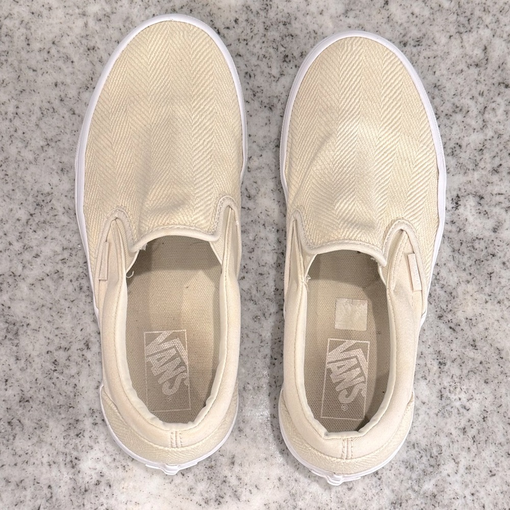 Women’s Vans size 8.5. Cream color.
